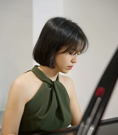 Huan Li 